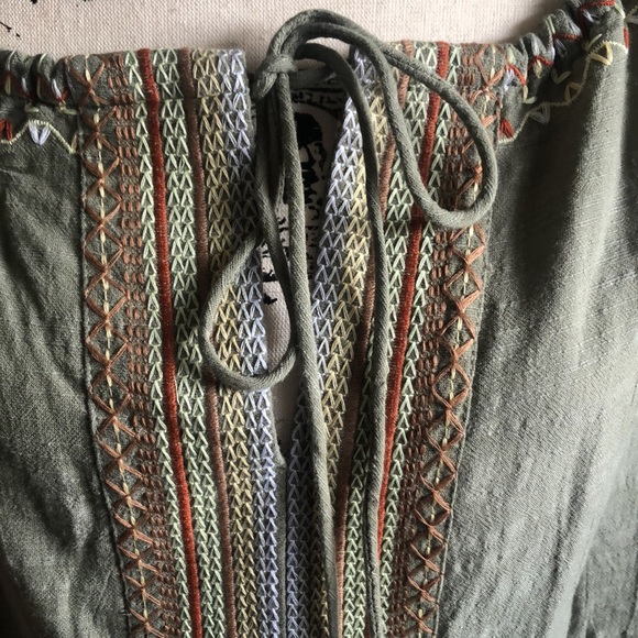 ♥️ NEW ♥️textured Moss Green Blouse with Beautiful Stitching - Picture 2 of 10